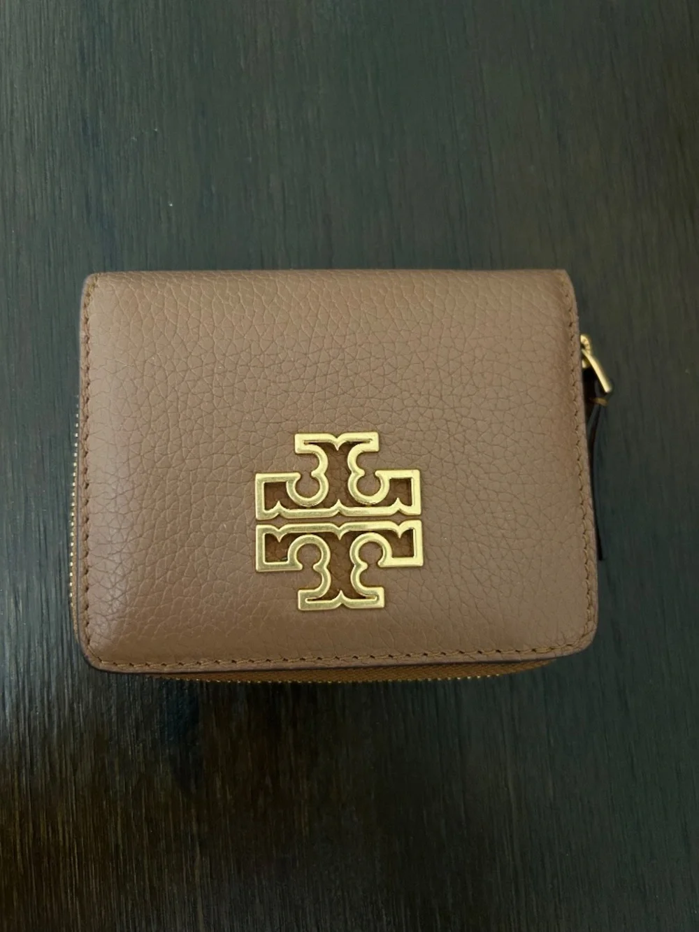 Tory Burch Logo Wallet - Picture 2 of 7